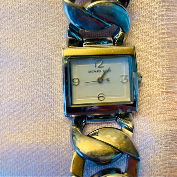 Michael Kors Watch—tiny wrist!! 🤗 - Picture 3 of 8